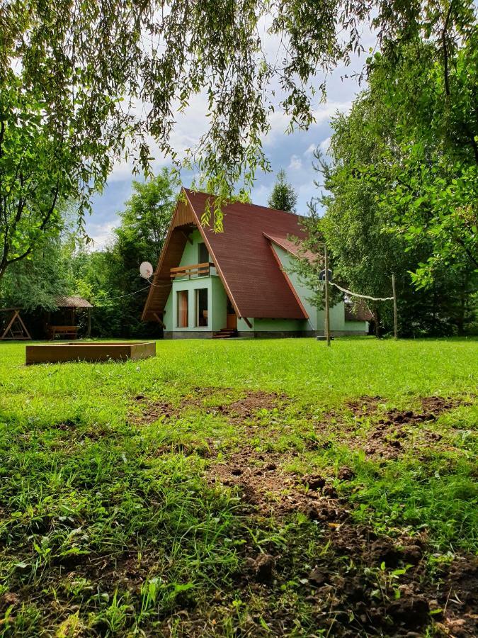 Kamilla Kulcsoshaz Villa Sub Cetate ภายนอก รูปภาพ