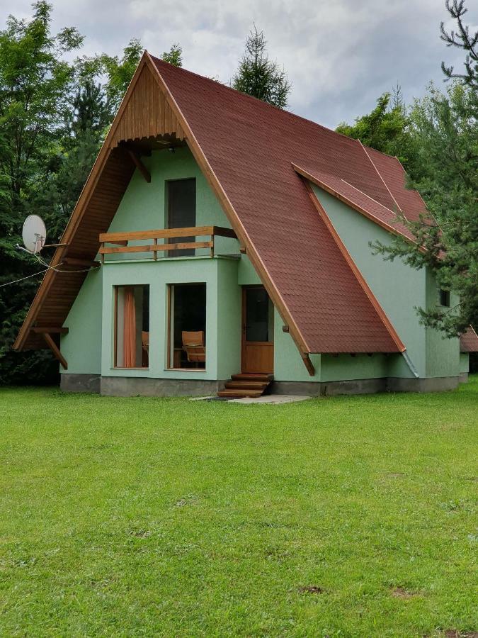 Kamilla Kulcsoshaz Villa Sub Cetate ภายนอก รูปภาพ